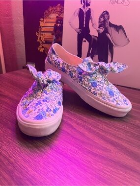 Flower vans